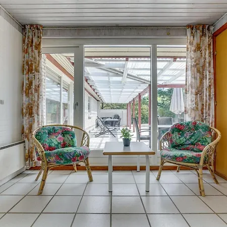 Sitta - 400m From The Sea By Interhome